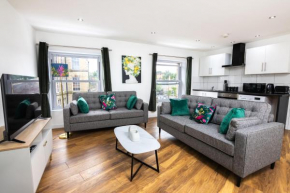 City-Center 2-Bedroom Apartment near Train Station